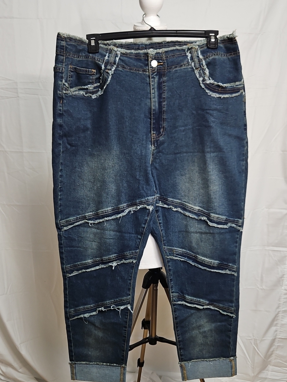 Women’s Cropped Distressed Blue Denim Jeans